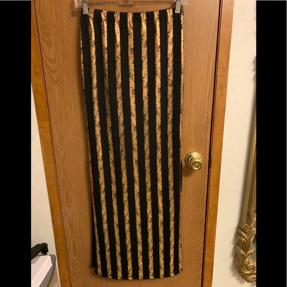 10 skirt Different size $20 each - Picture 3 of 10